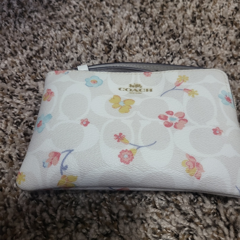 Coach Corner Zip Wristlet In Signature Canvas Mystical Floral Print C8702